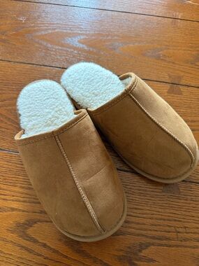 Target Women's Tan Slip-On Sherpa Mule Slippers